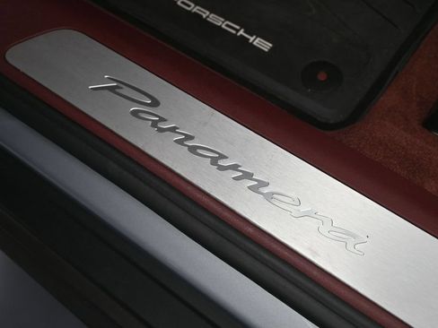 Used 2025 Porsche Panamera 4 AWD/4WD image 32