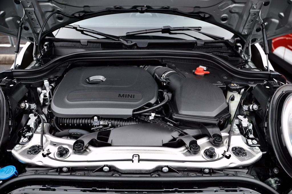 New 2026 MINI Cooper 2-Door Hardtop FWD image 29