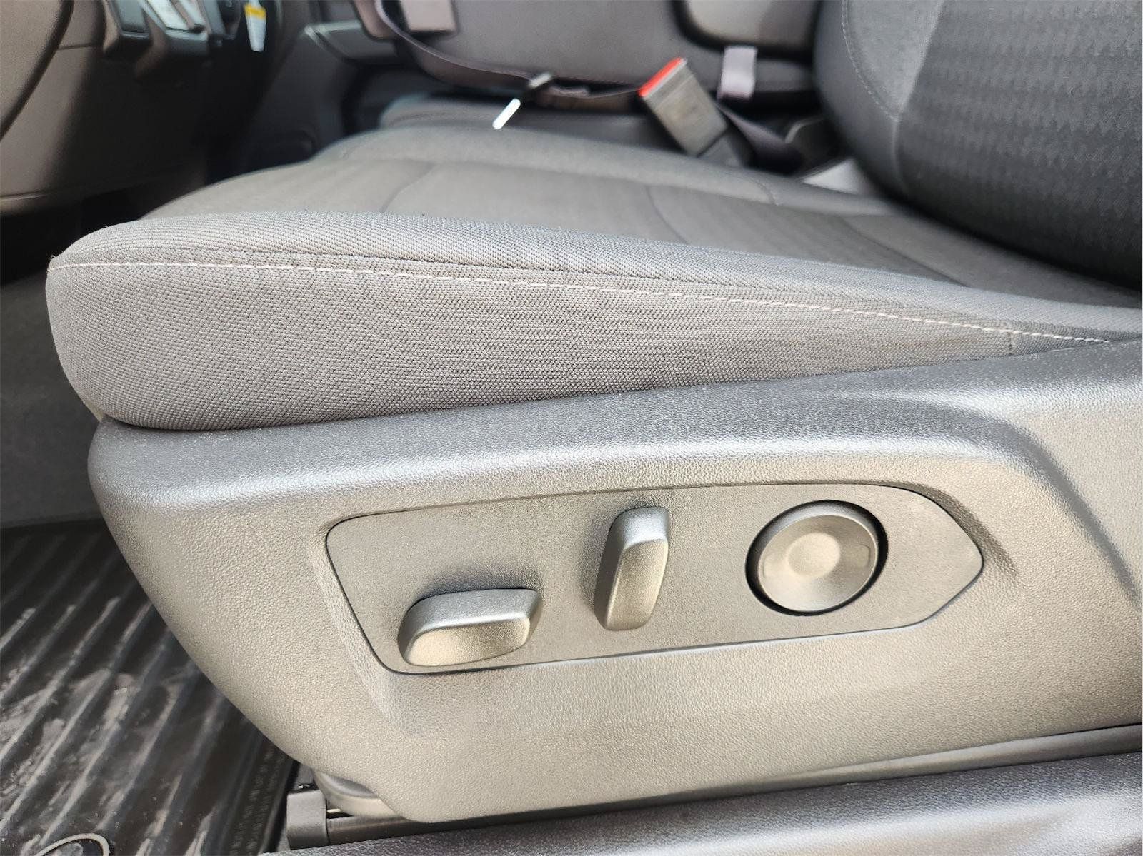 Certified 2026 Chevrolet Silverado 1500 Custom RWD image 24