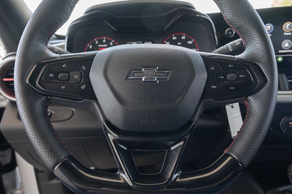 Used 2026 Chevrolet Trax RS w/ Driver Confidence Package FWD image 23