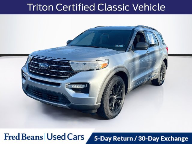 Used 2020 Ford Explorer XLT w/ Equipment Group 202A AWD/4WD image 3