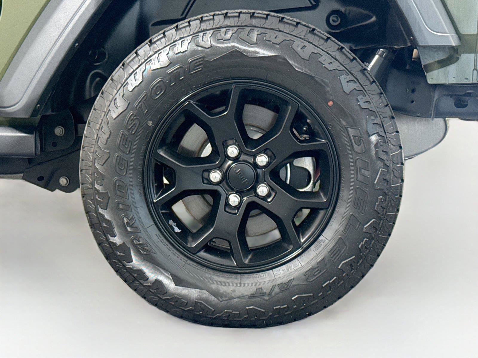 Used 2023 Jeep Wrangler Sport AWD/4WD image 29