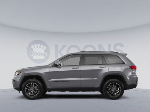 Used 2020 Jeep Grand Cherokee Trailhawk w/ Trailhawk Luxury Group AWD/4WD image 2
