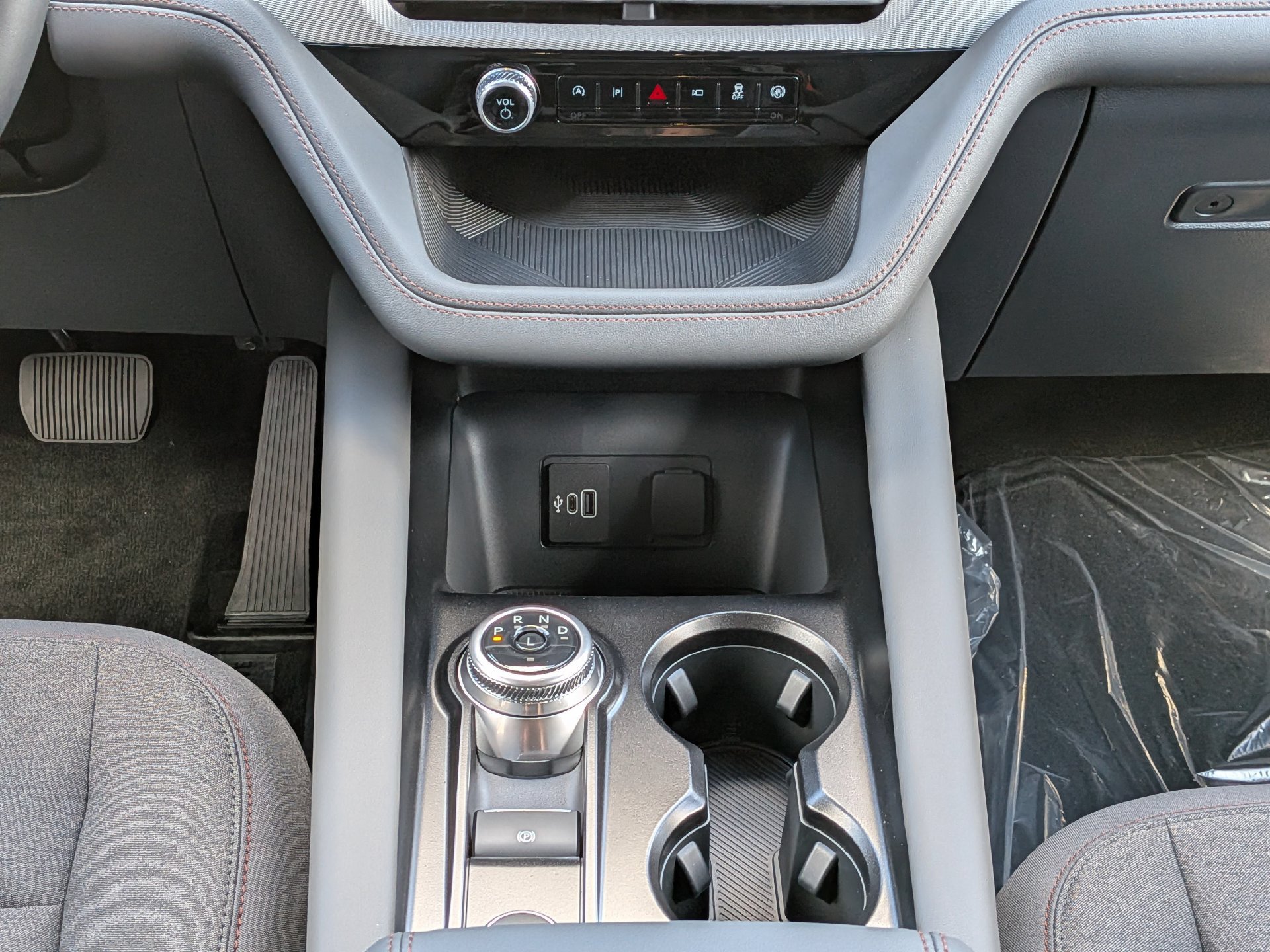 New 2027 Ford Explorer Active RWD image 19