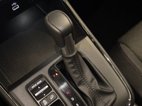 Used 2025 Honda CR-V LX image 22