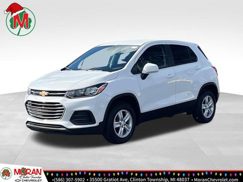 Certified 2022 Chevrolet Trax LS w/ Tint and Cruise Package image 1