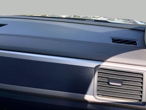 Used 2021 Volkswagen Atlas SE w/ Panoramic Sunroof Package FWD image 19