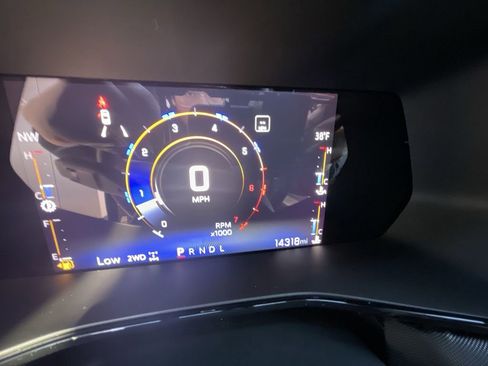 Used 2023 Chevrolet Colorado Z71 w/ Z71 Convenience Package 2 image 12