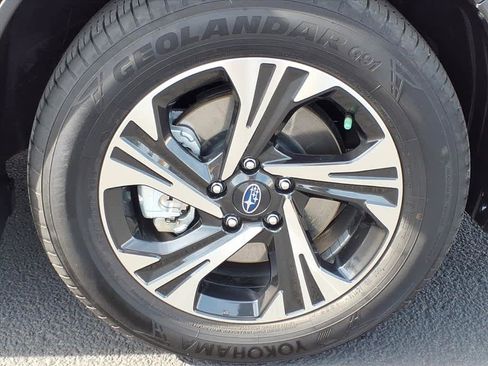 Used 2024 Subaru Crosstrek 2.0i Premium image 10