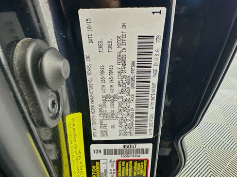 Used 2016 Toyota Tacoma TRD Off-Road w/ Premium & Technology Package image 12