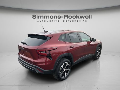 Used 2024 Chevrolet Trax RS image 5