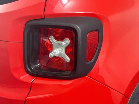 Used 2018 Jeep Renegade Sport w/ Power & Air Group AWD/4WD image 34