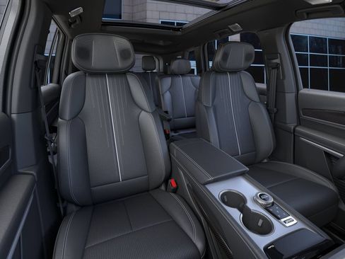 New 2027 Cadillac Vistiq Sport AWD/4WD image 16