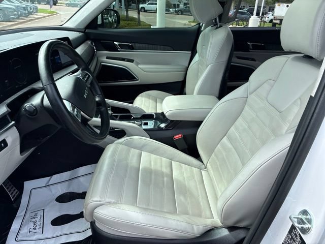 Used 2024 Kia Telluride SX Prestige w/ Towing Package AWD/4WD image 10