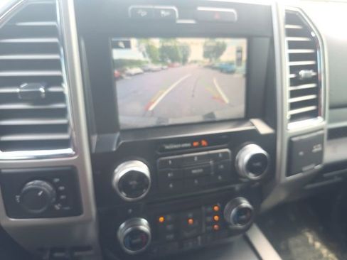 Used 2015 Ford F150 Lariat w/ Equipment Group 502A Luxury AWD/4WD image 13