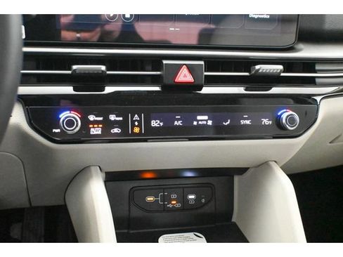 New 2026 Kia Sportage EX w/ EX Panorama Roof Package image 29