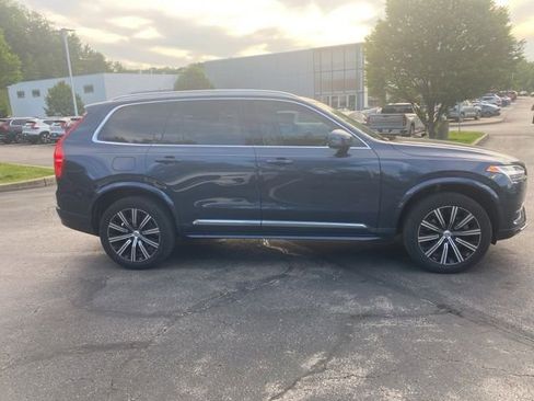 Used 2024 Volvo XC90 B5 Core w/ Climate Package AWD/4WD image 4