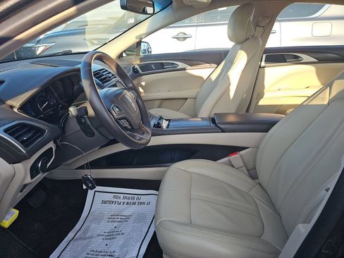 Used 2017 Lincoln MKZ Select w/ Select Plus Package FWD image 6