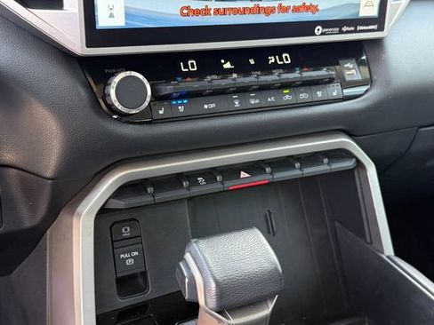 Used 2022 Toyota Tundra Limited RWD image 18