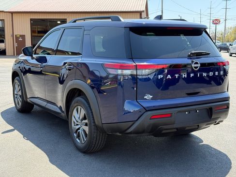 Used 2025 Nissan Pathfinder SV FWD image 6