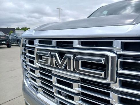 New 2026 GMC Yukon XL Denali w/ Sun & Power Step Package AWD/4WD image 34