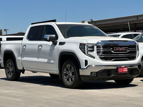 Used 2025 GMC Sierra 1500 SLT RWD image 10