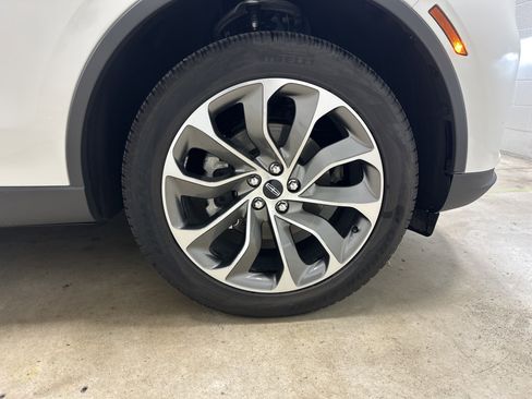 Used 2025 Lincoln Aviator Reserve AWD/4WD image 13