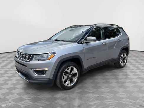Used 2019 Jeep Compass Limited AWD/4WD image 3