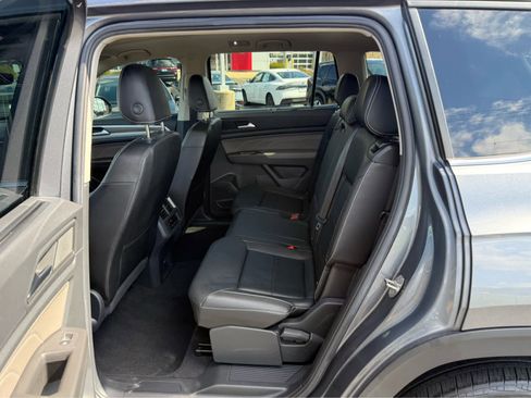 Used 2023 Volkswagen Atlas SEL image 17