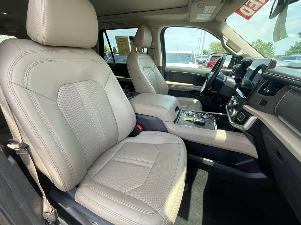 Used 2024 Ford Expedition Max Limited AWD/4WD image 28