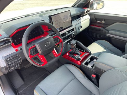 Used 2026 Toyota Tacoma 4x4 Double Cab Hybrid image 10
