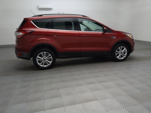 Used 2018 Ford Escape SE AWD/4WD image 10
