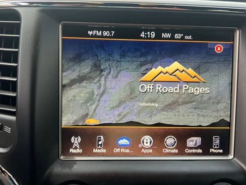 Used 2017 Jeep Grand Cherokee Altitude AWD/4WD image 17