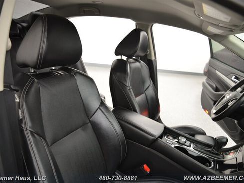 Used 2018 Nissan Maxima 3.5 SV image 21