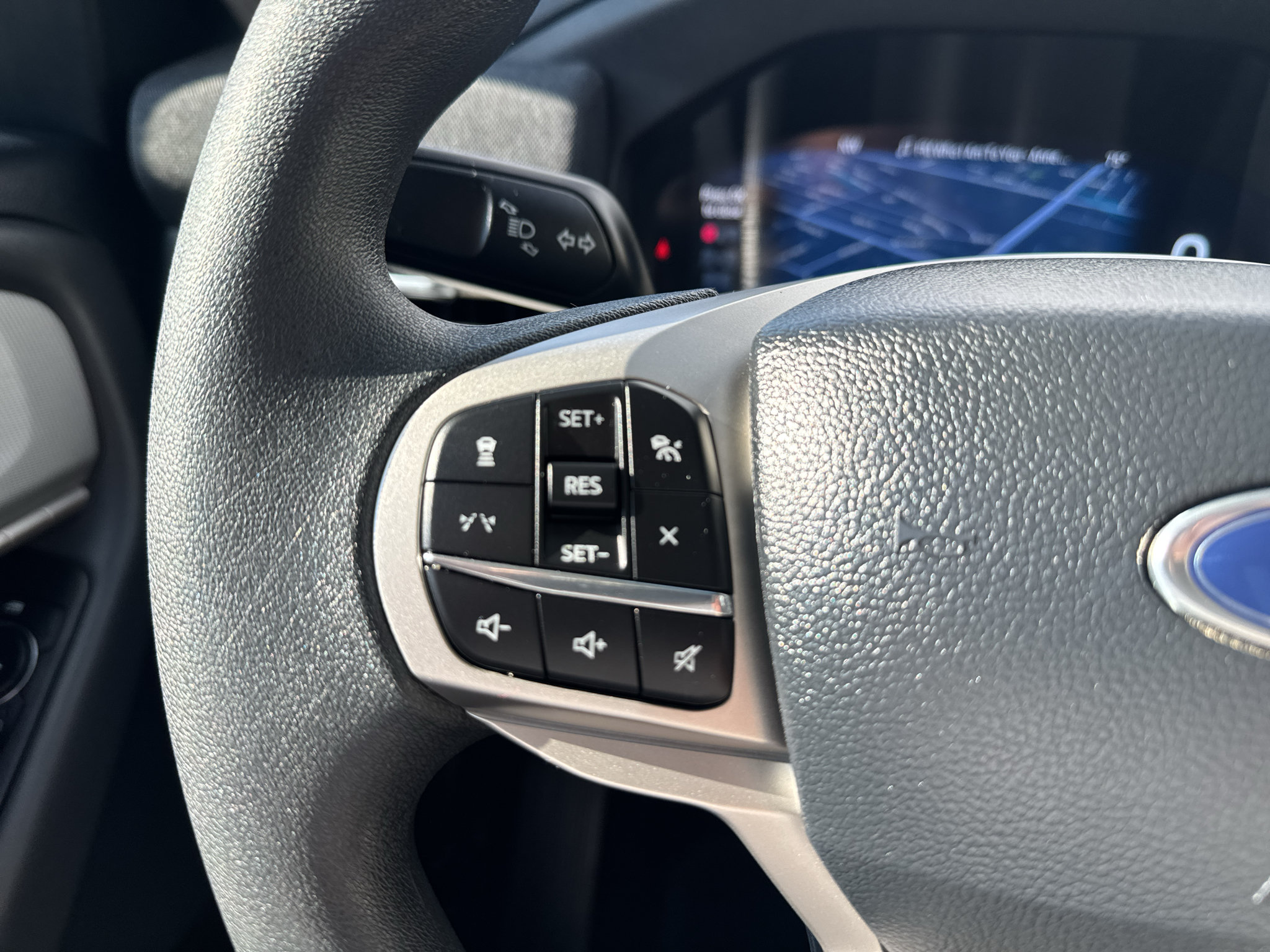 Used 2026 Ford Explorer Active RWD image 11