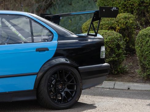 Used 1994 BMW 325i Sedan image 9