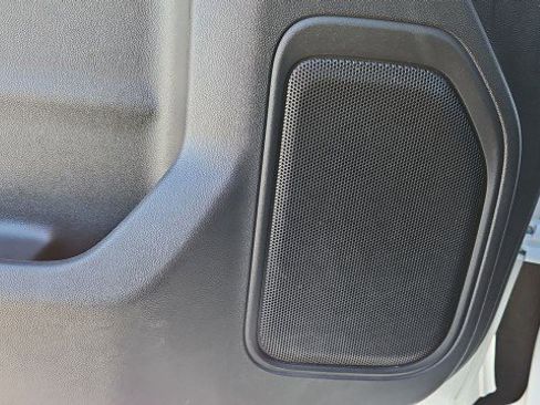 Used 2021 Chevrolet Silverado 1500 LT AWD/4WD image 23