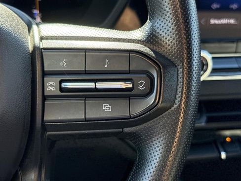 Used 2023 Chevrolet Colorado W/T image 32