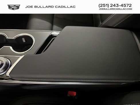 New 2026 Cadillac Lyriq V w/ LPO, Floor Liner Package AWD/4WD image 29