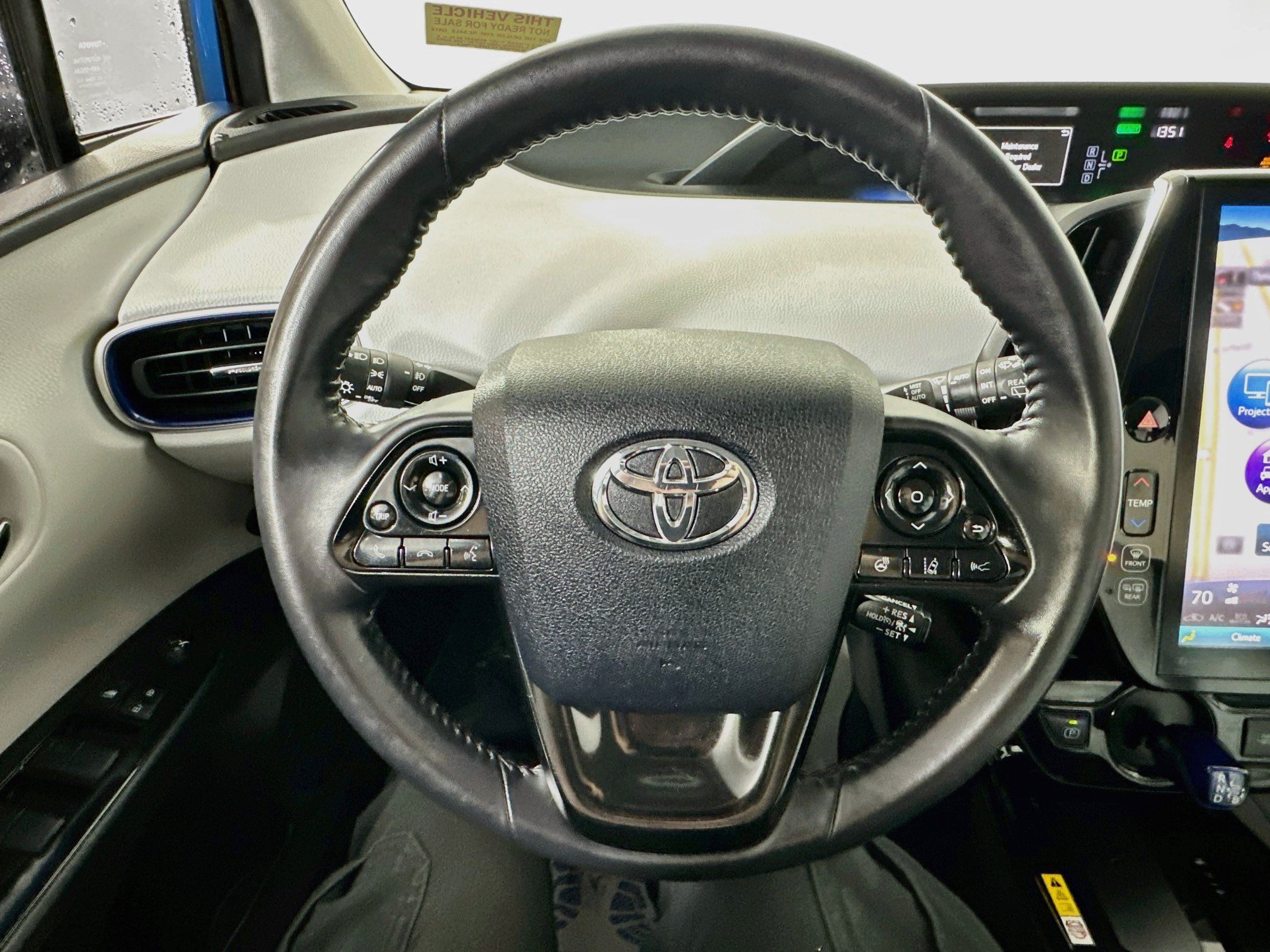 Used 2022 Toyota Prius Limited w/ Premium Convenience Package FWD image 11