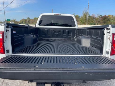 Used 2015 Ford F250 XL w/ Power Equipment Group image 19