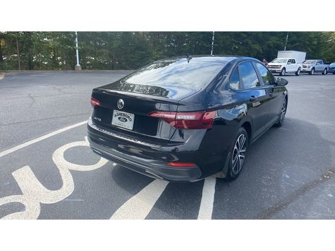 Used 2024 Volkswagen Jetta Sport image 22