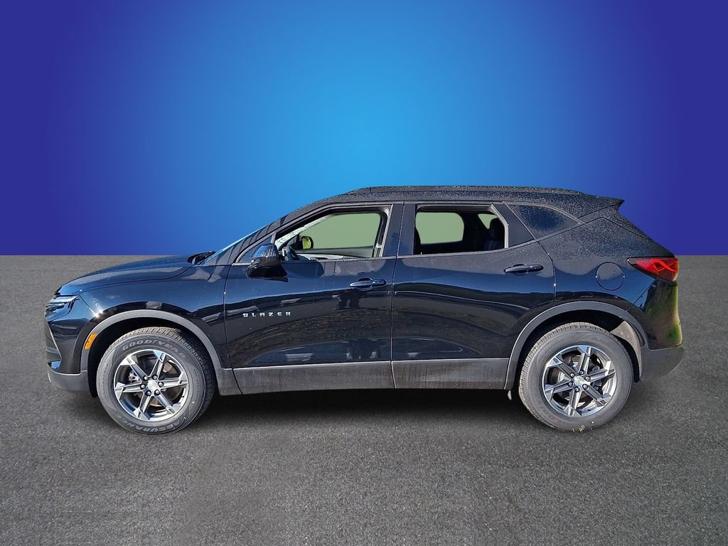 Used 2024 Chevrolet Blazer LT w/ Convenience Package FWD image 7