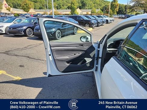 New 2025 Volkswagen GTI SE image 27