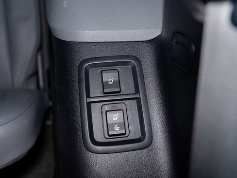 Used 2010 Toyota Sequoia Limited image 30