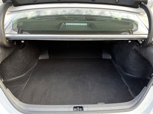 Used 2024 Toyota Camry SE image 27