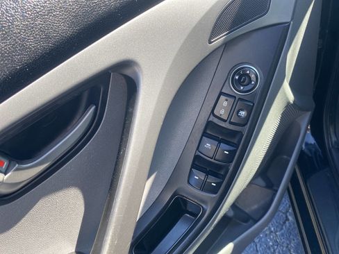 Used 2016 Hyundai Elantra SE image 10