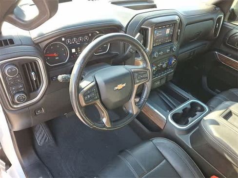 Certified 2022 Chevrolet Silverado 2500 High Country w/ Technology Package image 16