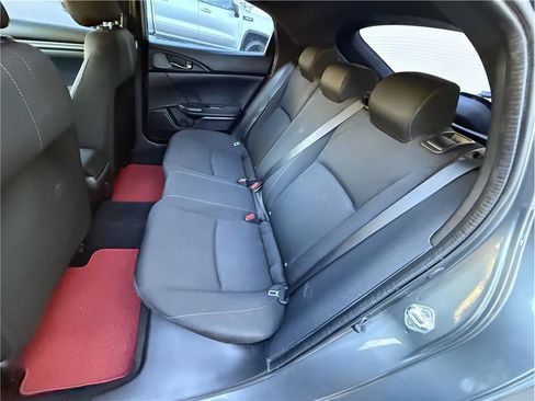 Used 2018 Honda Civic Sport image 12