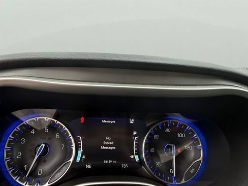 Used 2022 Chrysler Pacifica Touring-L FWD image 18